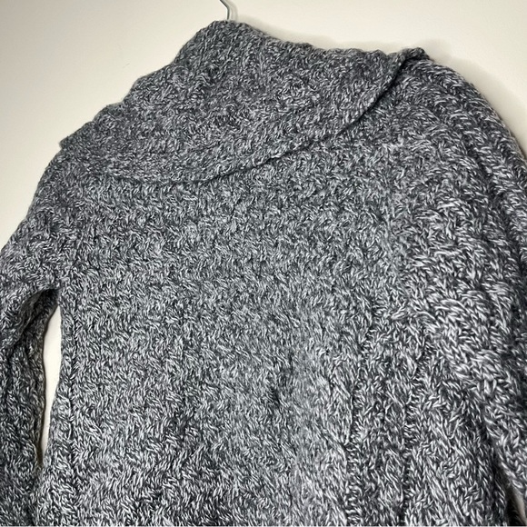 IRELANDSEYE Glenross 100% Merino Wool Cable Knit Fisherman Waterfall Cardigan - Picture 11 of 12